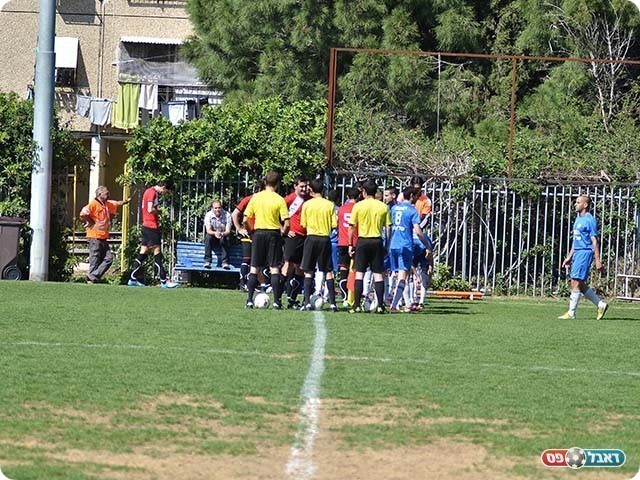 המגרש בצור שלום, פשוט בושה (צילום: ארנון לוי)